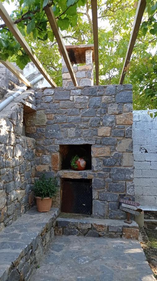 Villatzer - Traditional House With Fireplace And Garden Tzermiádon 外观 照片